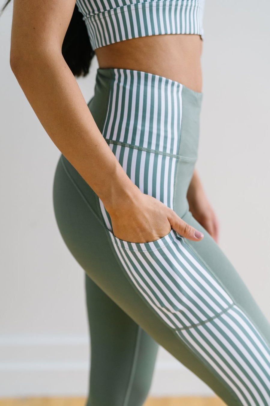 Bottoms Maven Thread | Inspire Leggings - Sage Stripe | Mt Sport