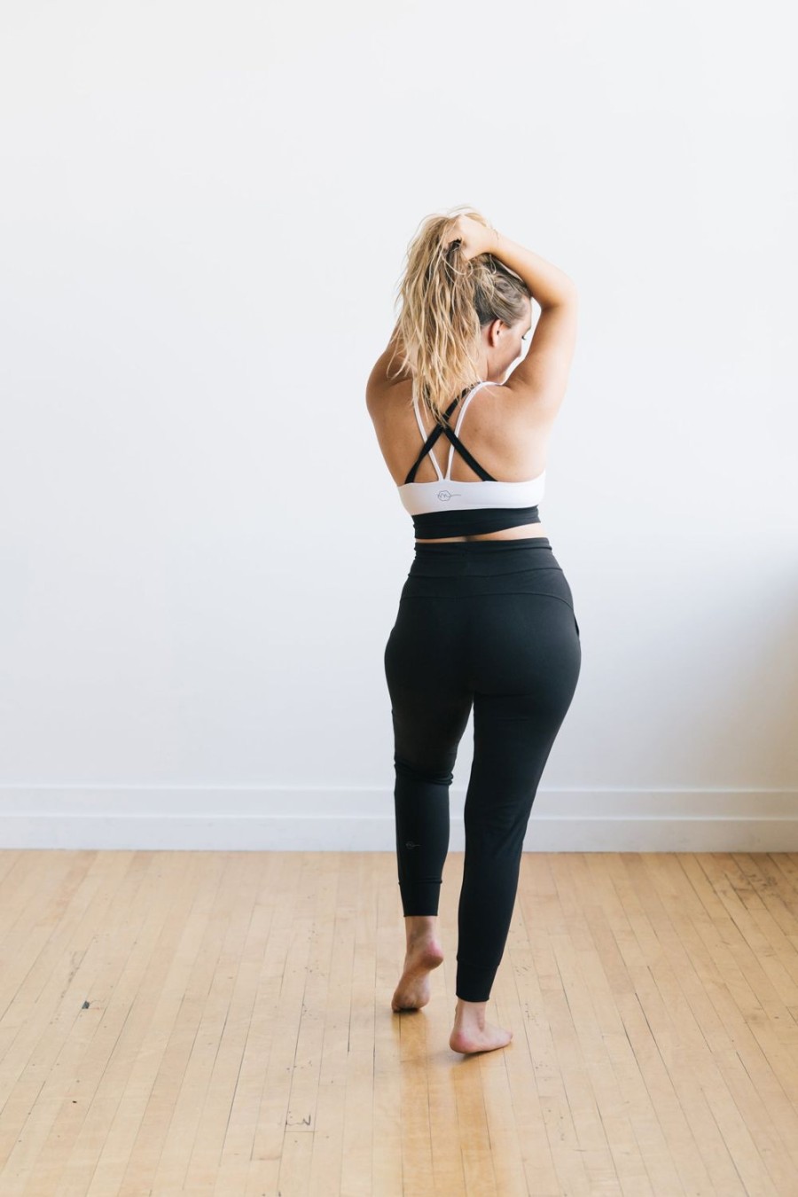 Bottoms Maven Thread | Warmup Joggers - Black | Mt Luxe