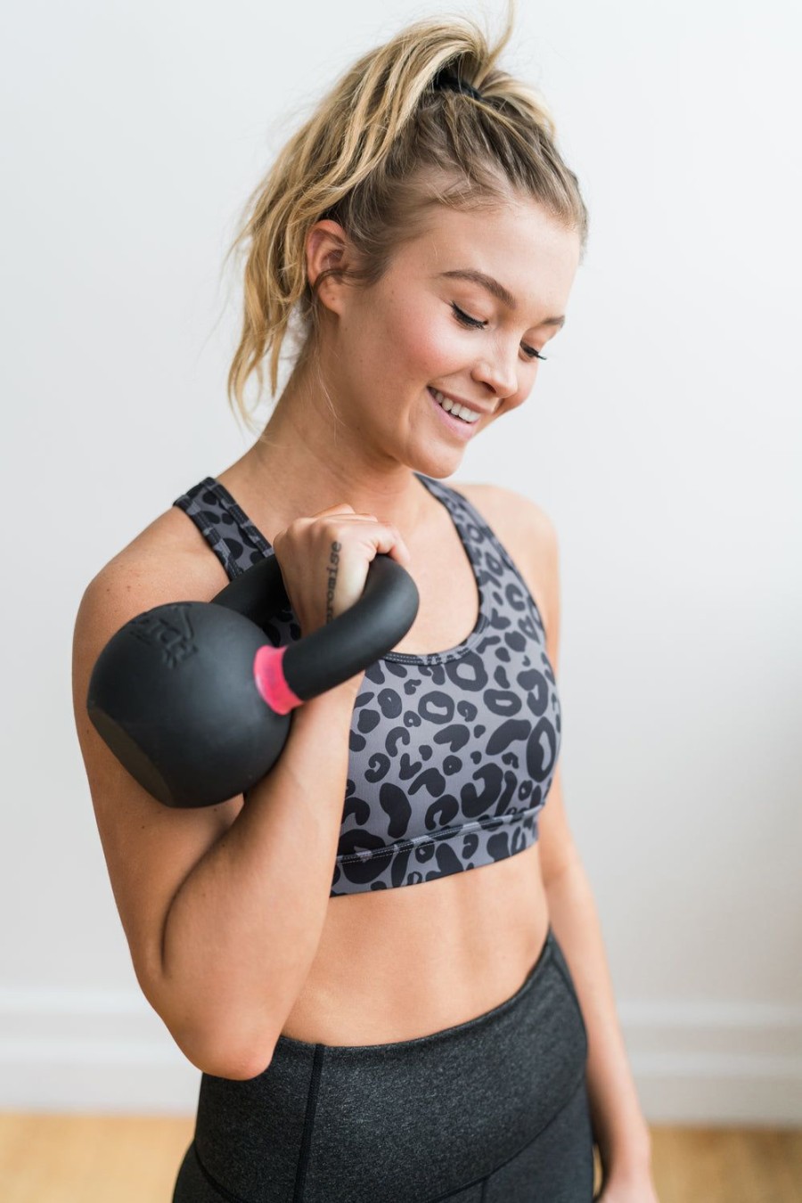 Tops Maven Thread | Courage Sports Bra - Gray Leopard | Mt Sport